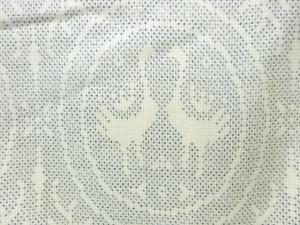 アンティーク　丸文に向かい鳥模様織出し本場白大島紬着物（5マルキ）